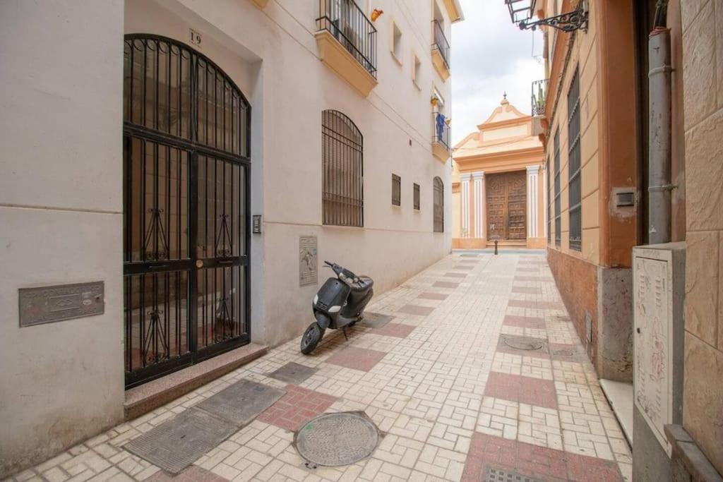Aceite Duplex En El Centro Historico De Malaga Apartment Bagian luar foto